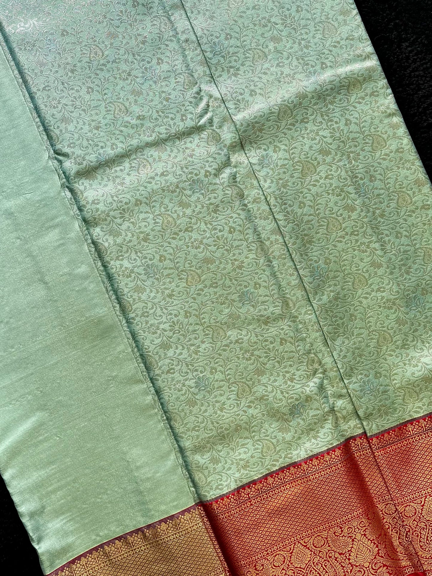 Ishita - Mint Green & Vermilion Red Kanchipuram Silk Saree with Paisley Jaal