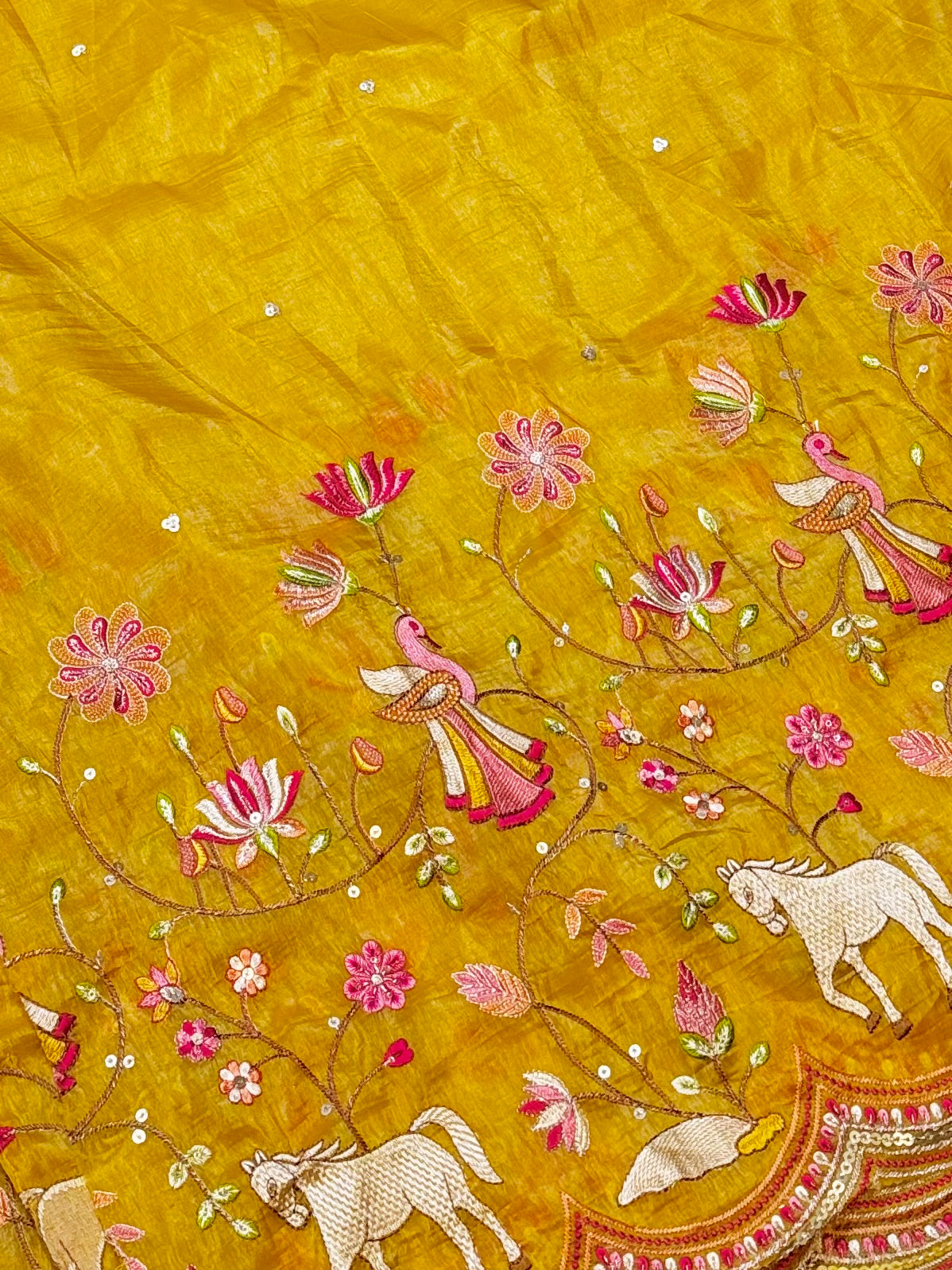 Kanakangi – Gold Crush Tissue Silk Saree with Hand-Embroidered Kalamkari Detailing