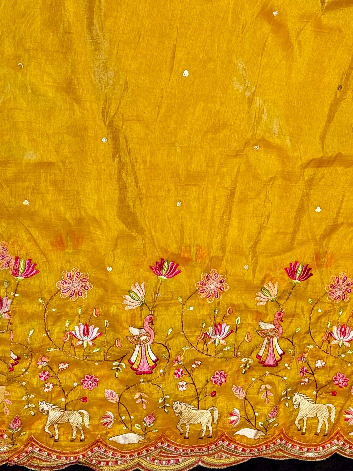 Kanakangi – Gold Crush Tissue Silk Saree with Hand-Embroidered Kalamkari Detailing