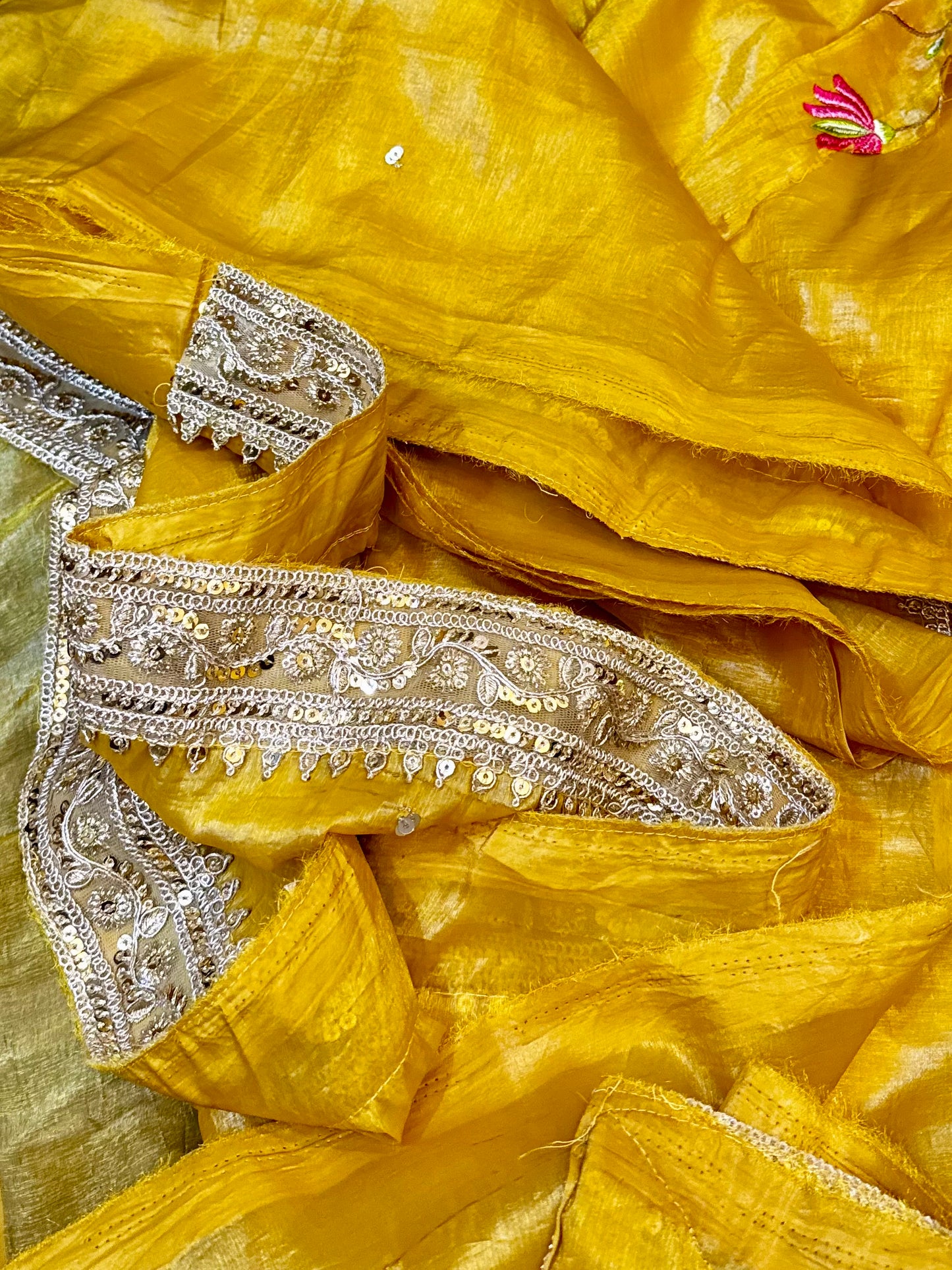 Kanakangi – Gold Crush Tissue Silk Saree with Hand-Embroidered Kalamkari Detailing